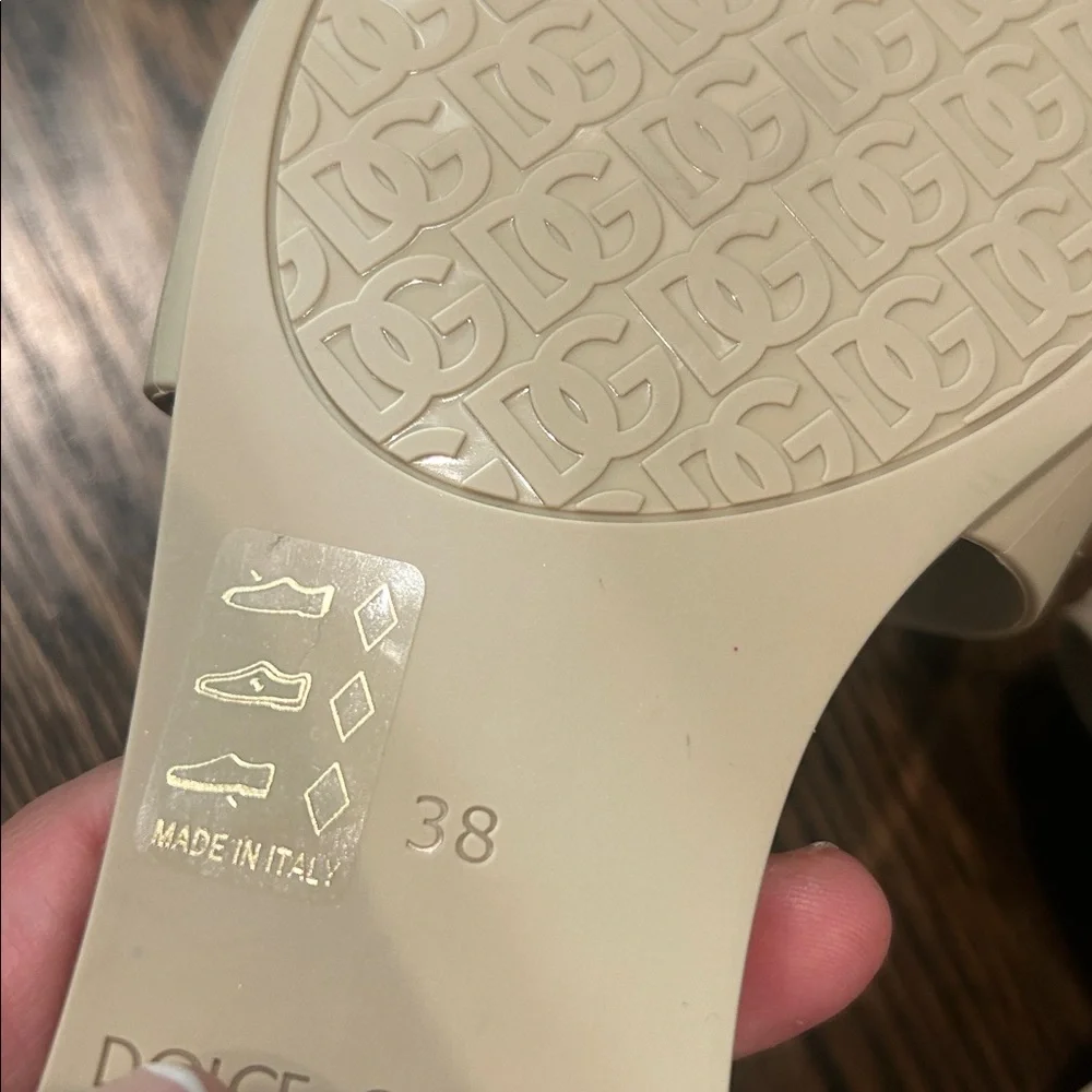 Dolce & Gabbana Bianca Interlock Slide Sandals Beige Logo Slides Size 38 Summer - Picture 7 of 9